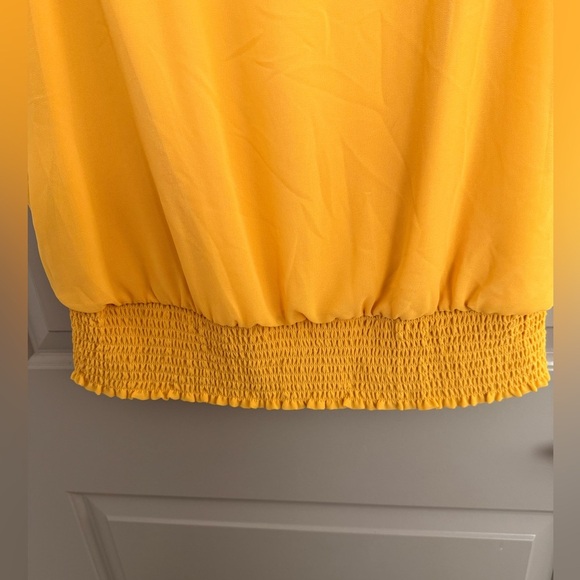 Thalia Sodi Marigold blouse cold shoulder peek-a-boo back banded bottom - Picture 5 of 7